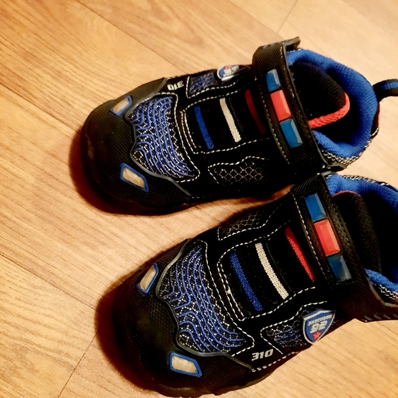 SOLD Skechers Police Damager II Light Up Shoes - Picture 11 of 11